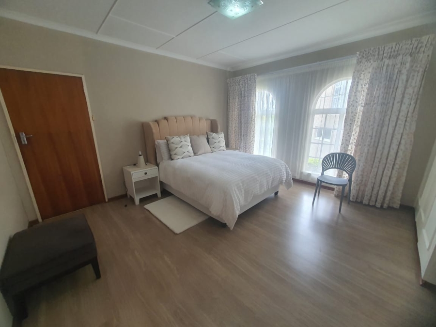 To Let 3 Bedroom Property for Rent in Beacon Bay Eastern Cape